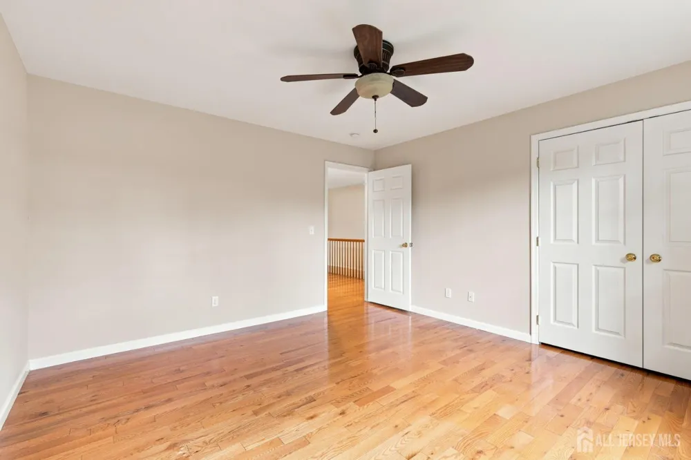 39 Hamilton Avenue Edison, NJ 08820