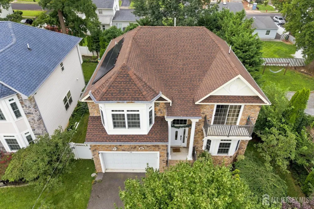 39 Hamilton Avenue Edison, NJ 08820