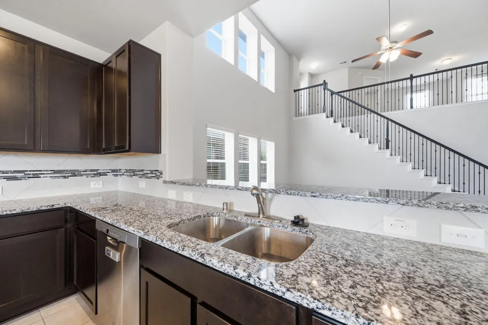 10402 Matterhorn Drive Rosharon, TX 77583