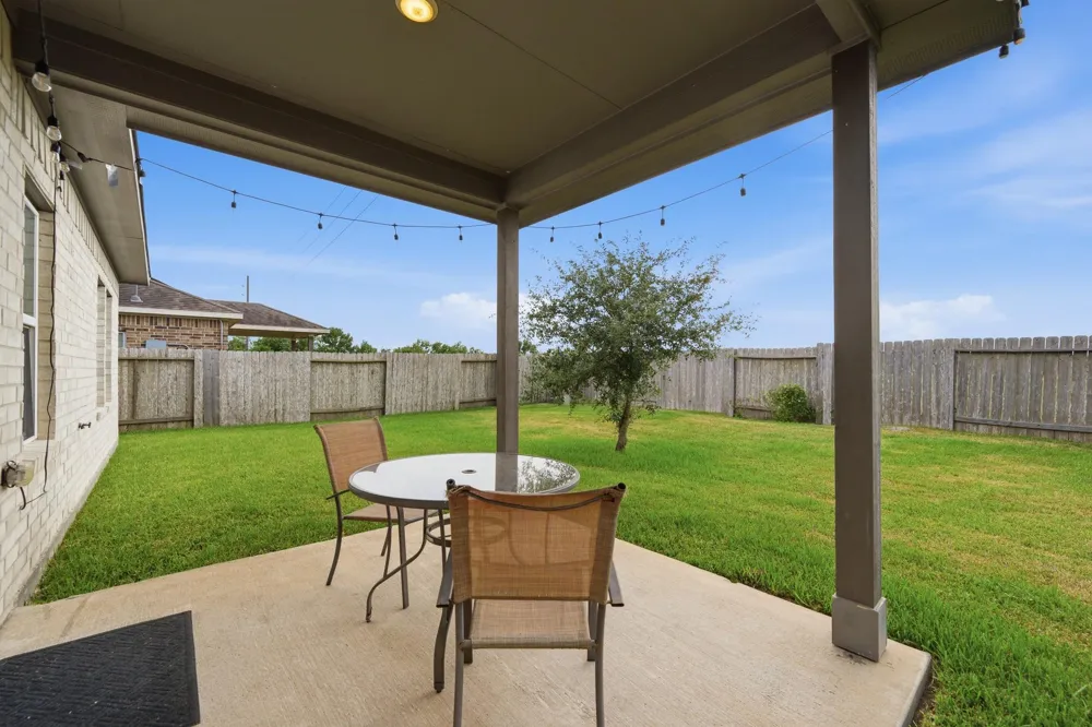10402 Matterhorn Drive Rosharon, TX 77583