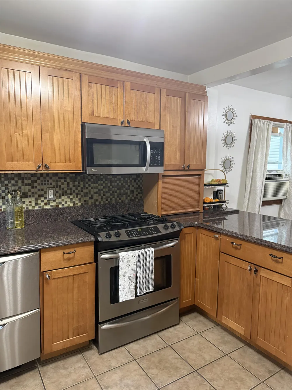 60 WILLET ST Bloomfield, NJ 07003
