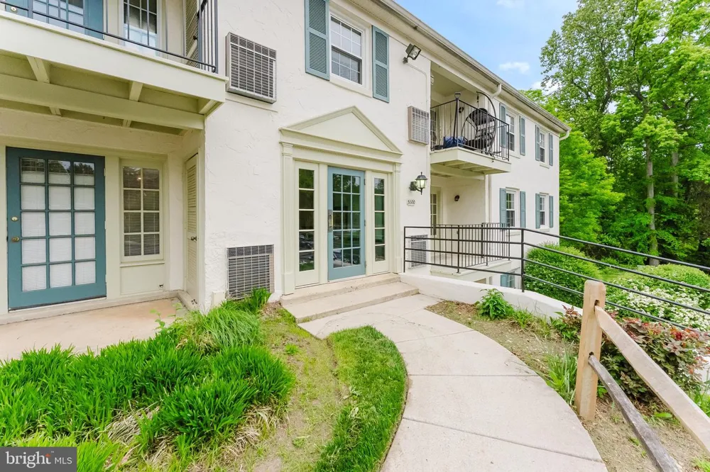 5800 TORINGTON DRIVE #833 Springfield, VA 22152