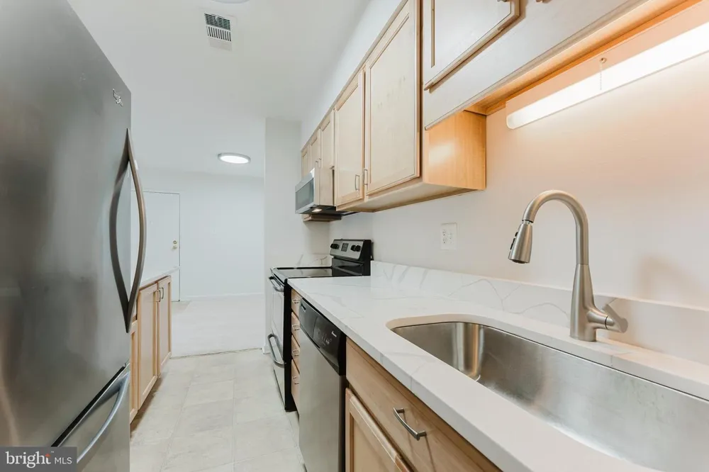 5800 TORINGTON DRIVE #833 Springfield, VA 22152