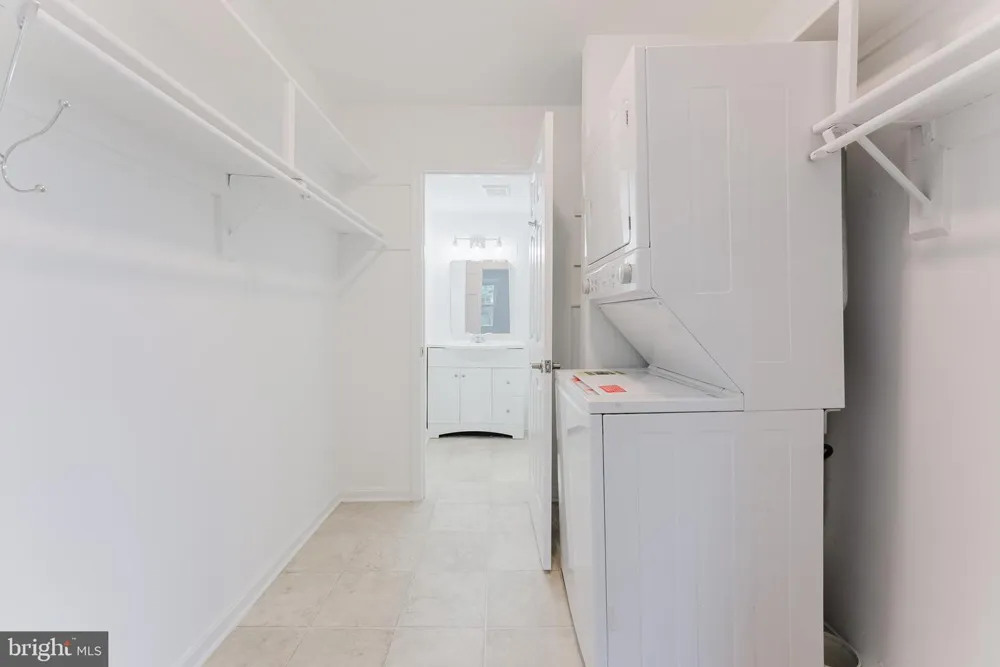 5800 TORINGTON DRIVE #833 Springfield, VA 22152