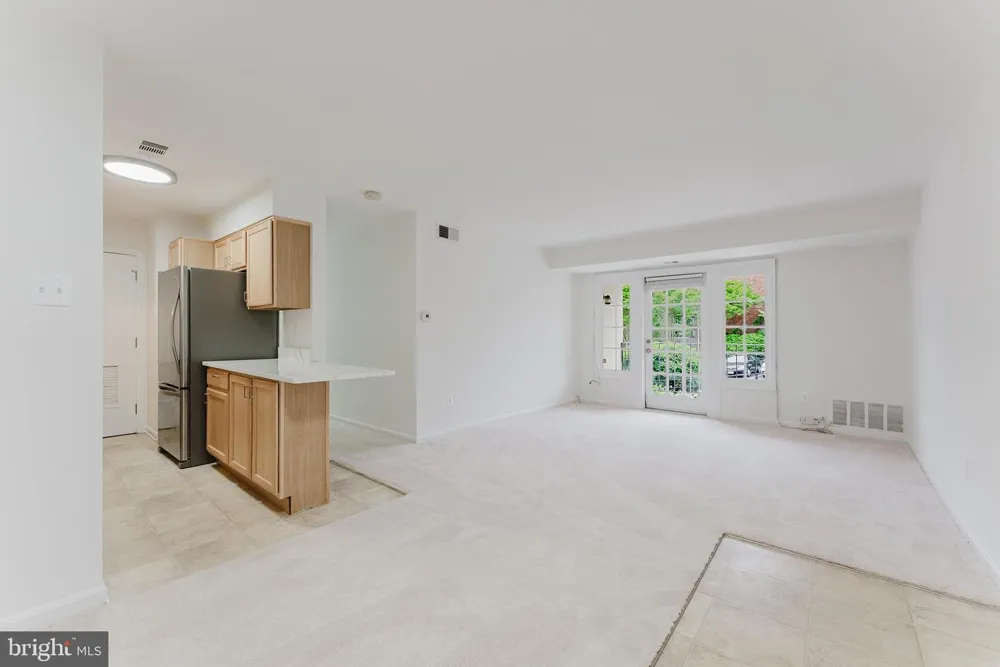 5800 TORINGTON DRIVE #833 Springfield, VA 22152