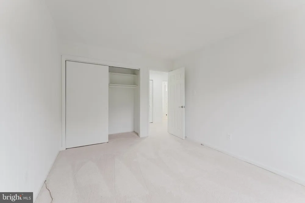 5800 TORINGTON DRIVE #833 Springfield, VA 22152