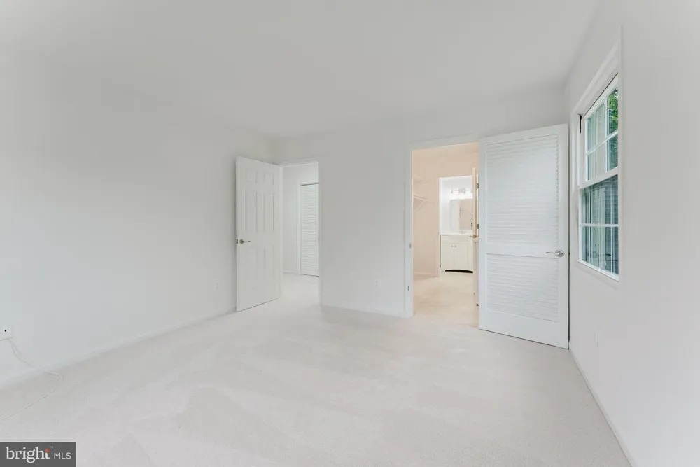5800 TORINGTON DRIVE #833 Springfield, VA 22152