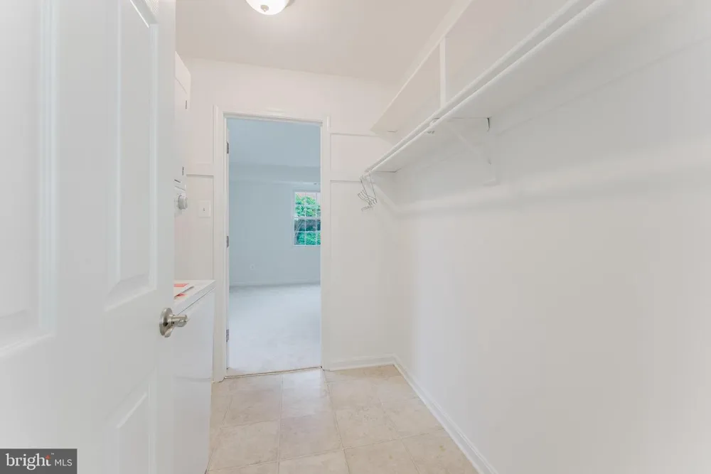 5800 TORINGTON DRIVE #833 Springfield, VA 22152