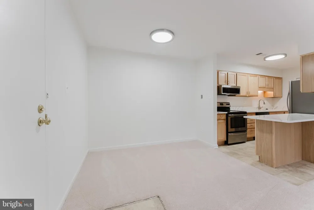 5800 TORINGTON DRIVE #833 Springfield, VA 22152