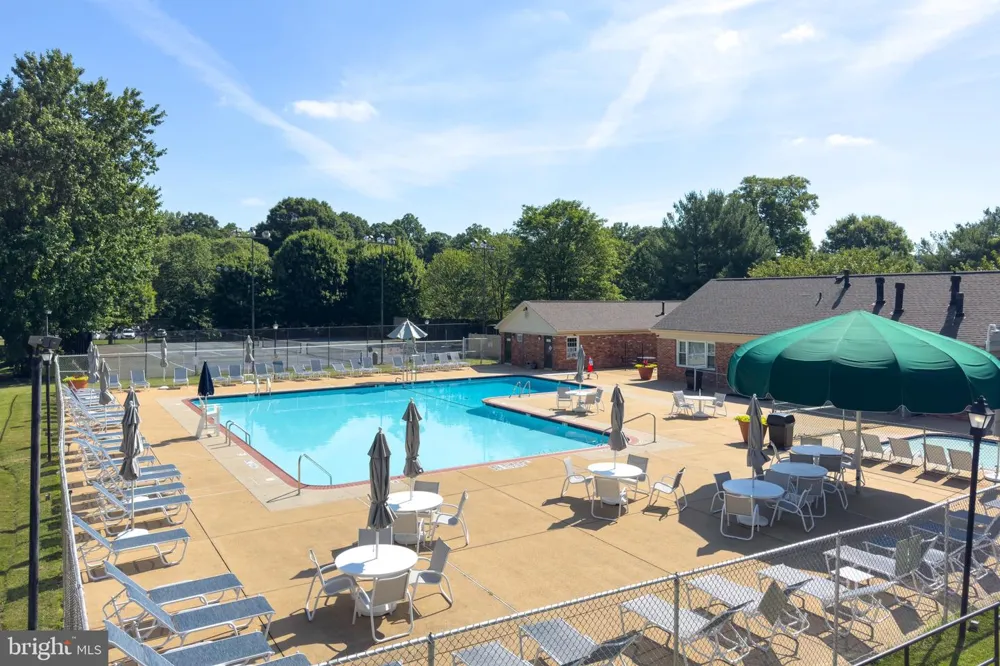 5800 TORINGTON DRIVE #833 Springfield, VA 22152