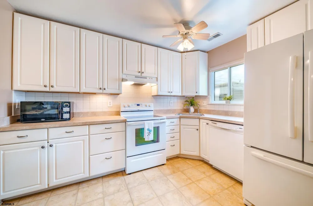 4442 West Ave Ocean City, NJ 08226