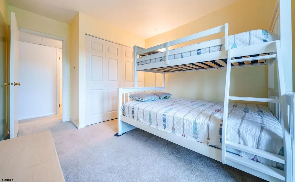 4442 West Ave Ocean City, NJ 08226
