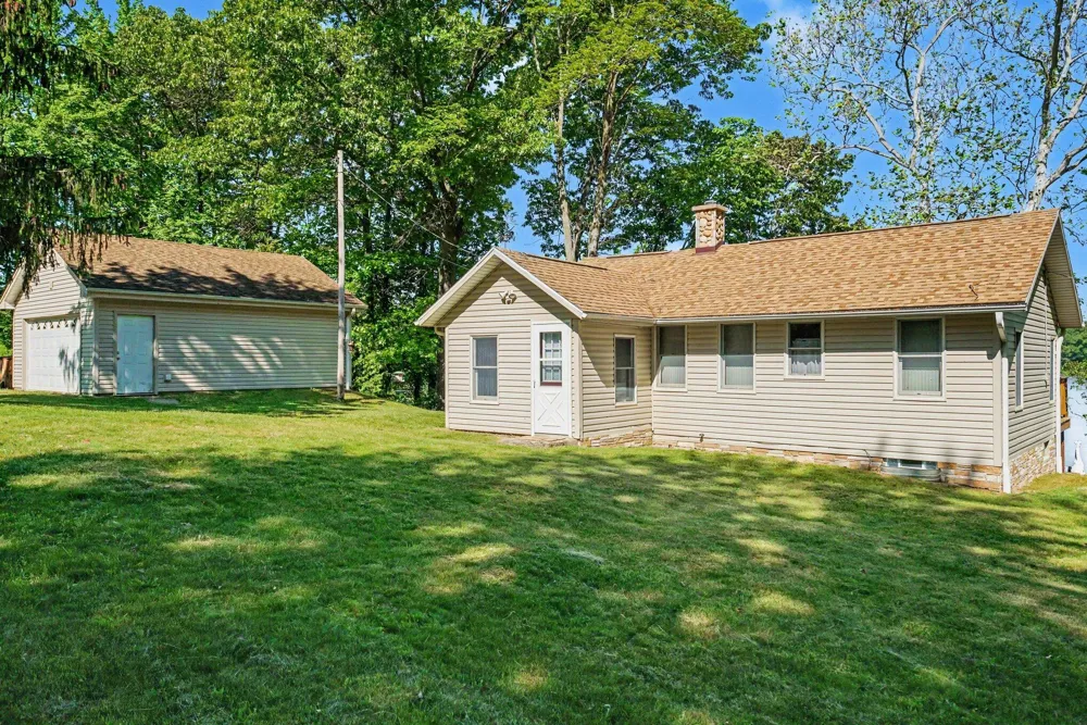 14516 Lilly Lake Drive Jones, MI 49061