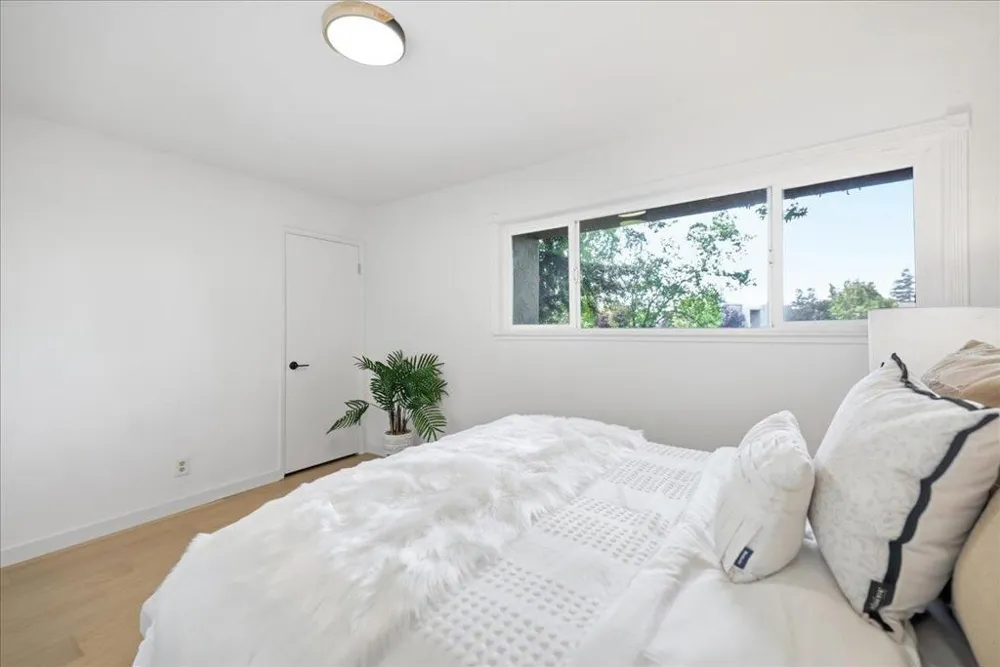 125 Connemara Way #115 Sunnyvale, CA 94087