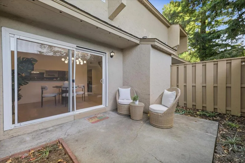 125 Connemara Way #115 Sunnyvale, CA 94087