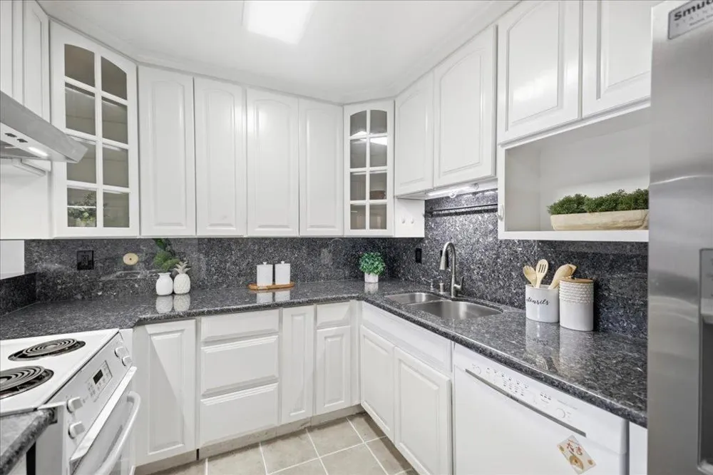 125 Connemara Way #115 Sunnyvale, CA 94087