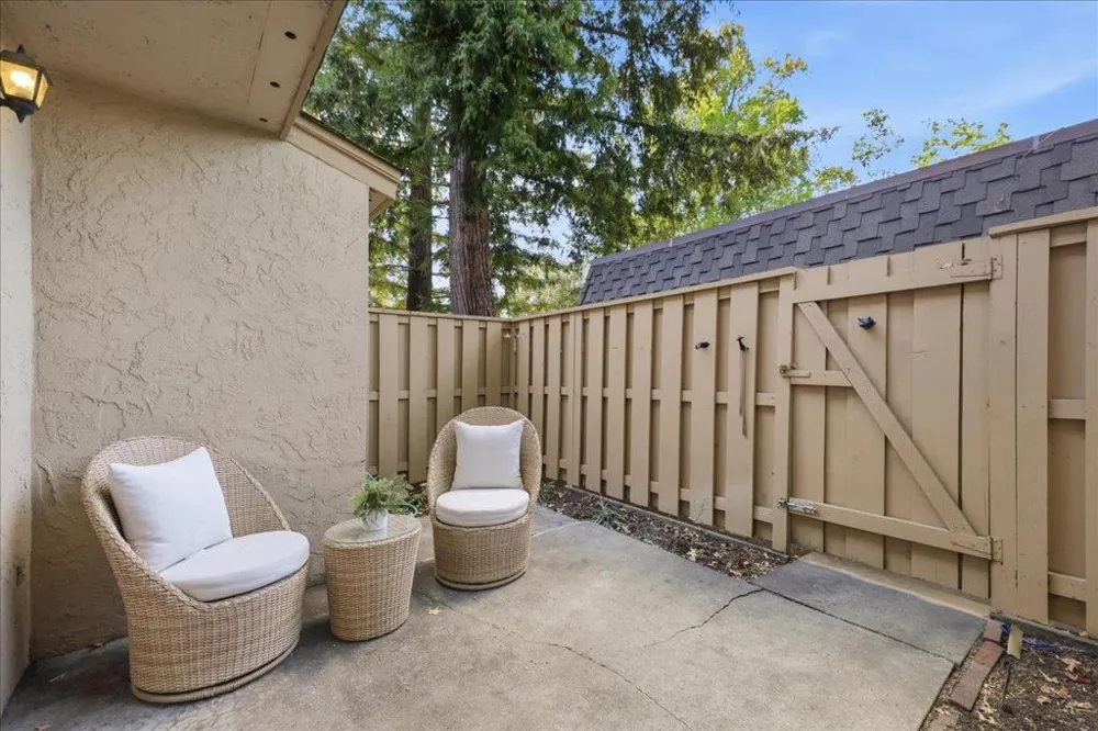 125 Connemara Way #115 Sunnyvale, CA 94087