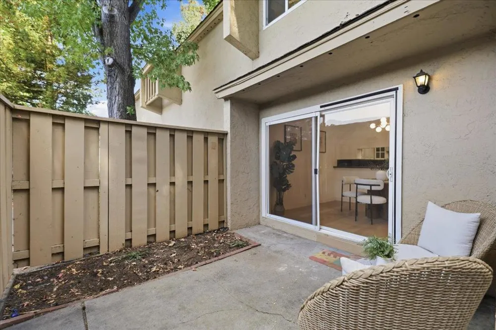 125 Connemara Way #115 Sunnyvale, CA 94087