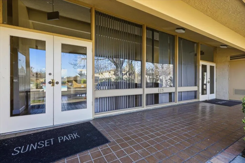 125 Connemara Way #115 Sunnyvale, CA 94087