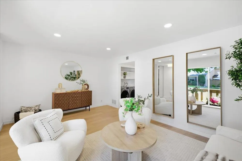 125 Connemara Way #115 Sunnyvale, CA 94087