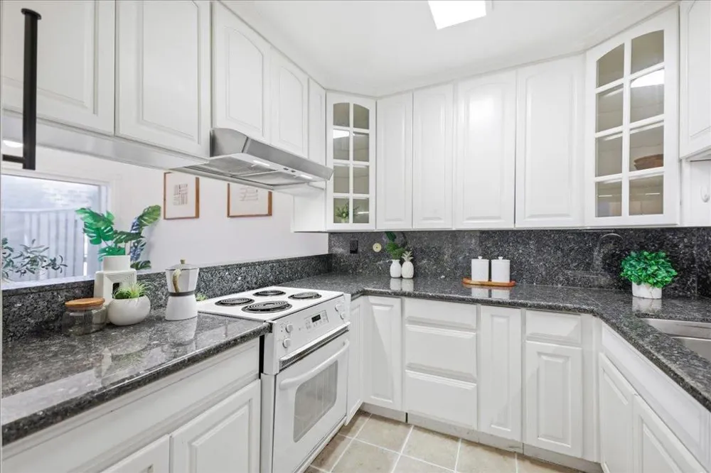 125 Connemara Way #115 Sunnyvale, CA 94087