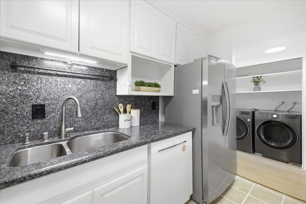 125 Connemara Way #115 Sunnyvale, CA 94087