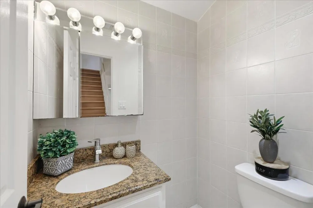 125 Connemara Way #115 Sunnyvale, CA 94087