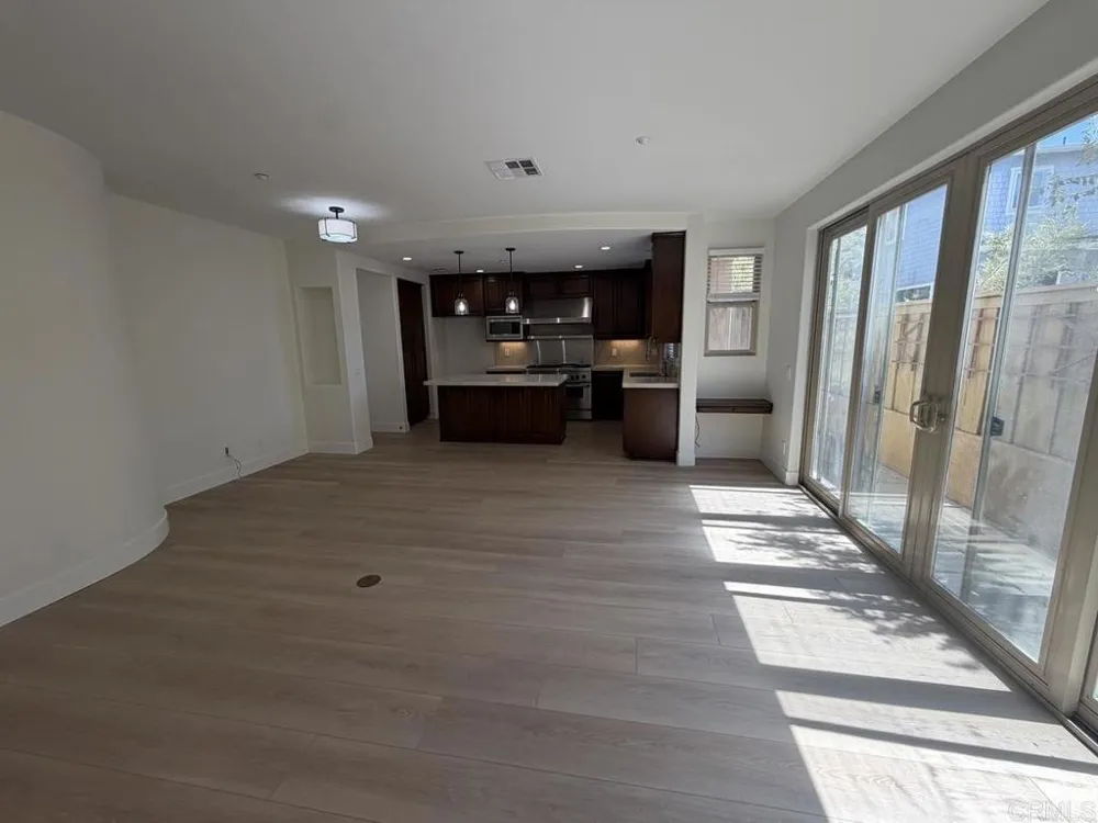 251 Rios Avenue Solana Beach, CA 92075