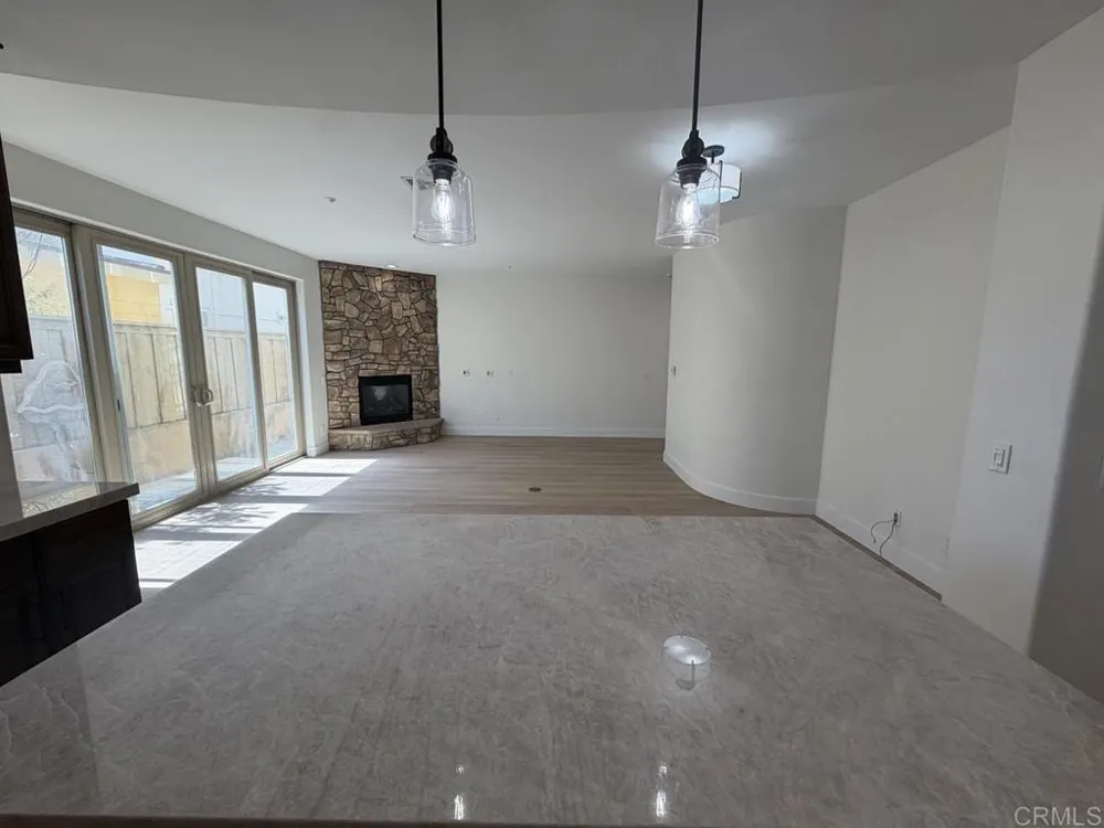 251 Rios Avenue Solana Beach, CA 92075
