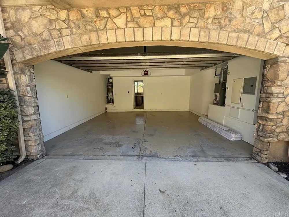 251 Rios Avenue Solana Beach, CA 92075