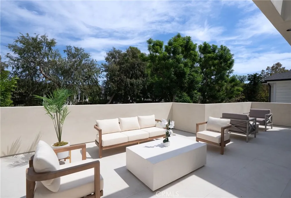 4329 Farmdale Avenue Studio City, CA 91604