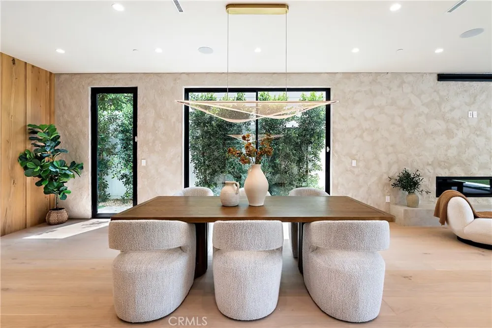 4329 Farmdale Avenue Studio City, CA 91604