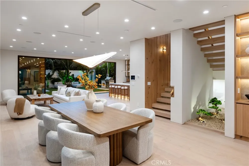 4329 Farmdale Avenue Studio City, CA 91604