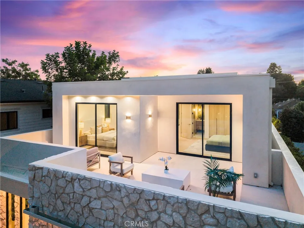 4329 Farmdale Avenue Studio City, CA 91604