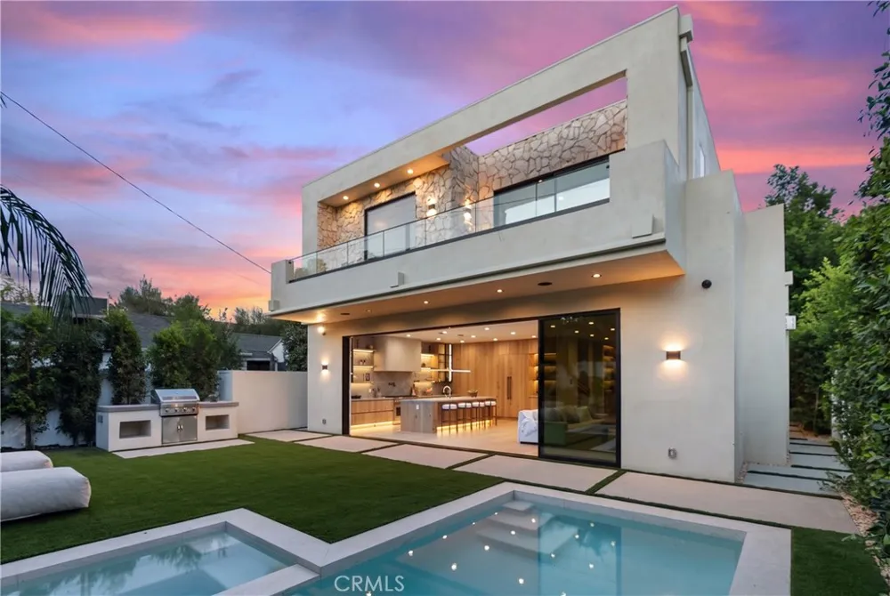 4329 Farmdale Avenue Studio City, CA 91604