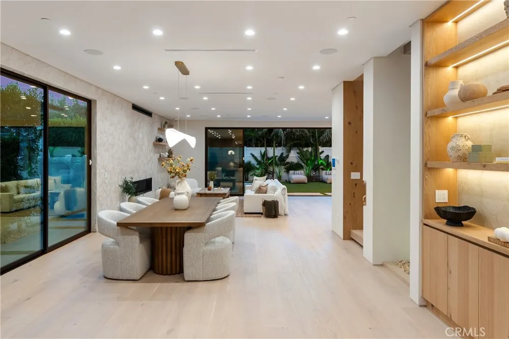 4329 Farmdale Avenue Studio City, CA 91604