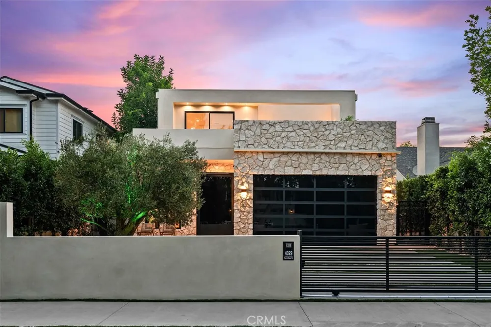 4329 Farmdale Avenue Studio City, CA 91604