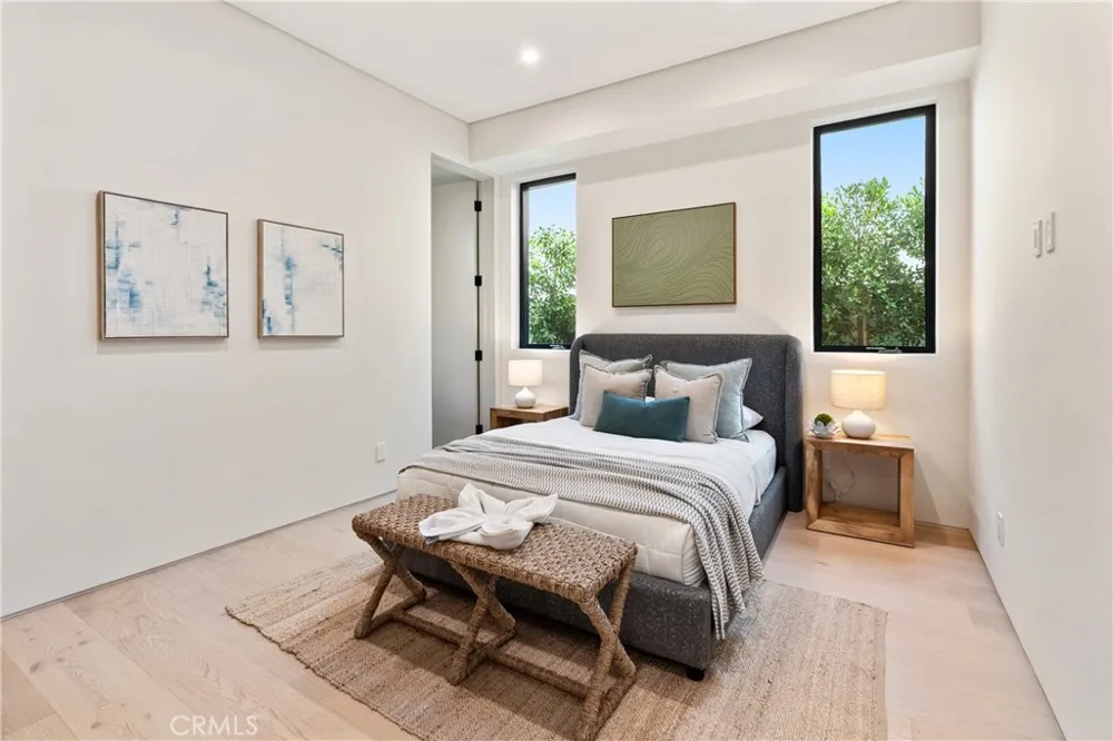 4329 Farmdale Avenue Studio City, CA 91604