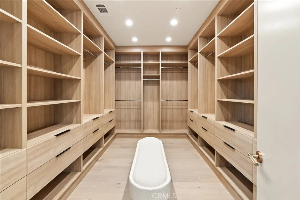 4329 Farmdale Avenue Studio City, CA 91604