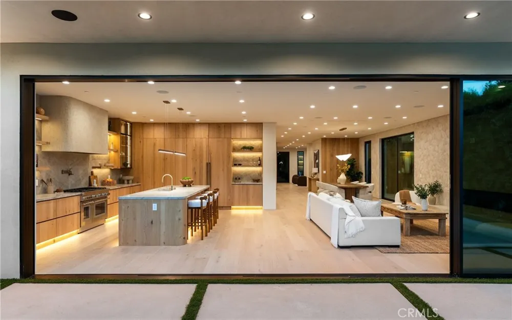 4329 Farmdale Avenue Studio City, CA 91604