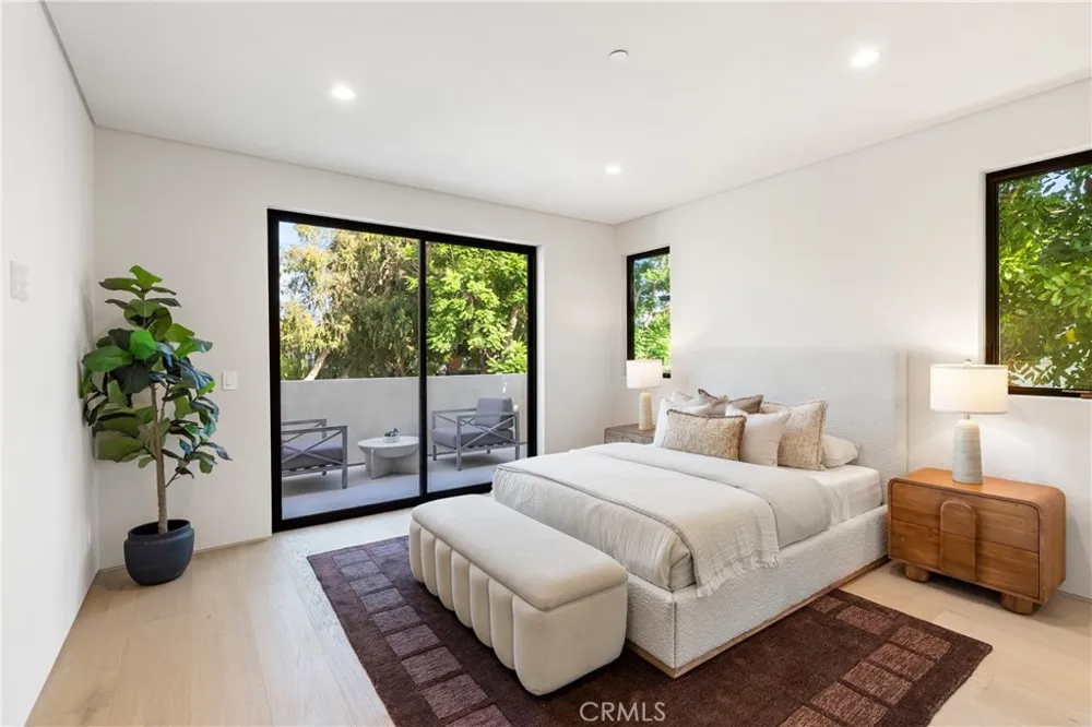4329 Farmdale Avenue Studio City, CA 91604