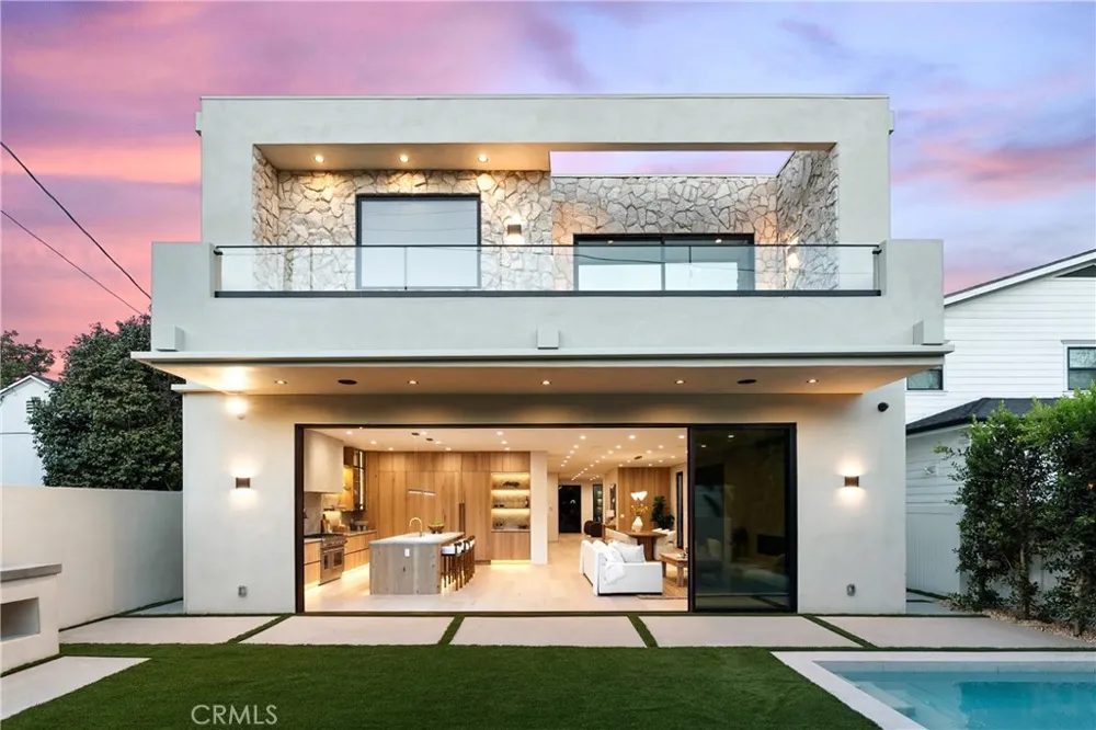 4329 Farmdale Avenue Studio City, CA 91604