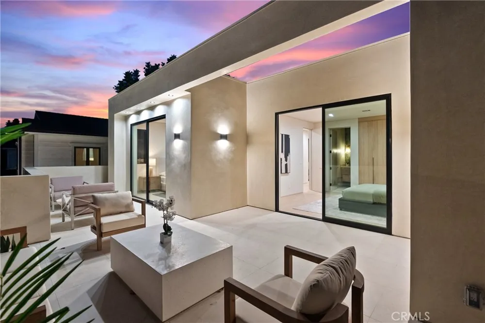 4329 Farmdale Avenue Studio City, CA 91604