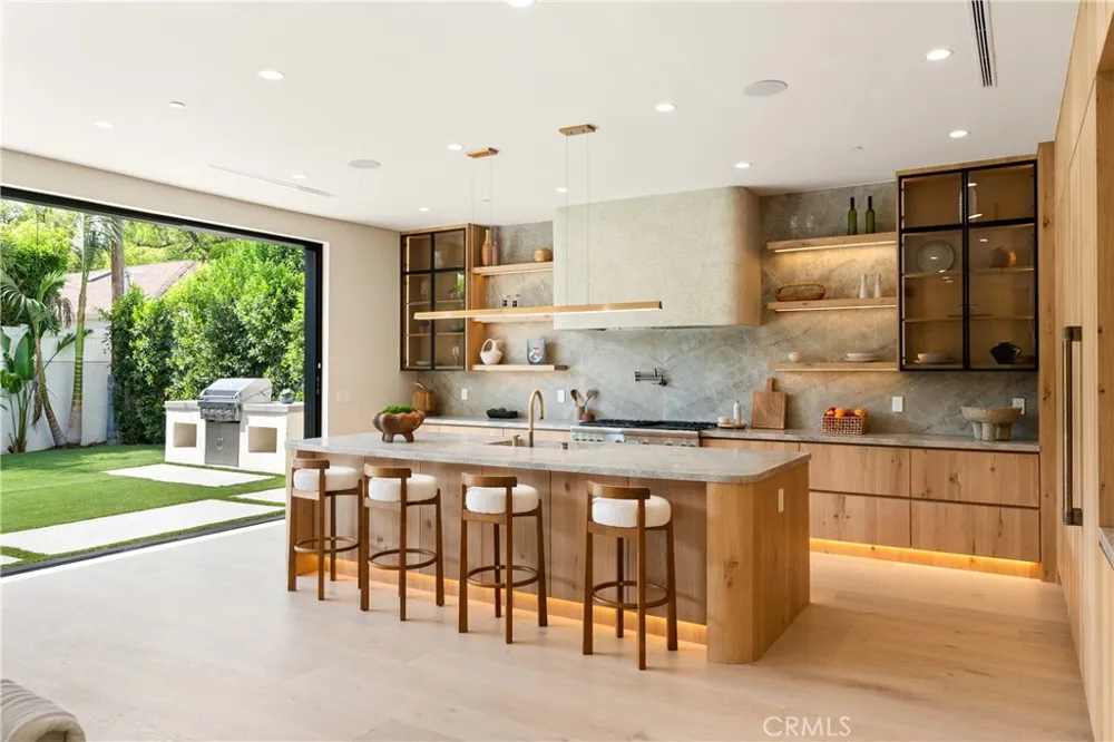 4329 Farmdale Avenue Studio City, CA 91604