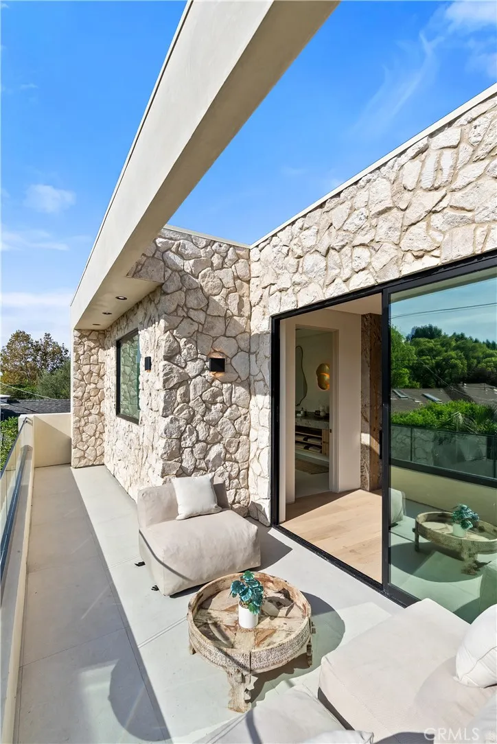 4329 Farmdale Avenue Studio City, CA 91604