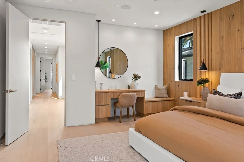 4329 Farmdale Avenue Studio City, CA 91604