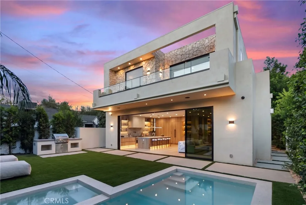 4329 Farmdale Avenue Studio City, CA 91604