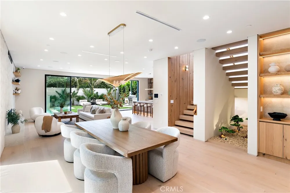 4329 Farmdale Avenue Studio City, CA 91604