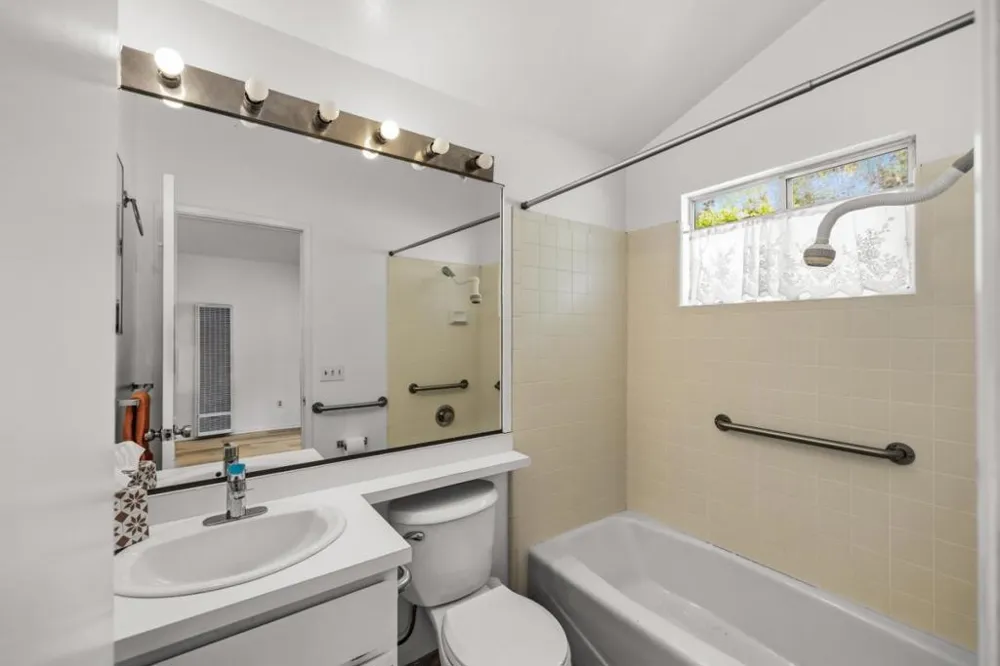 25455 Canada Valley Drive Carmel, CA 93923