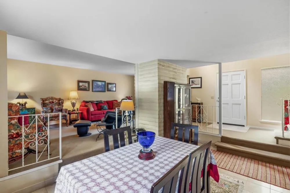 25455 Canada Valley Drive Carmel, CA 93923